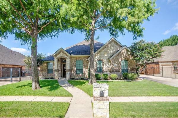 8309 Spence Drive, North Richland Hills, TX 76182