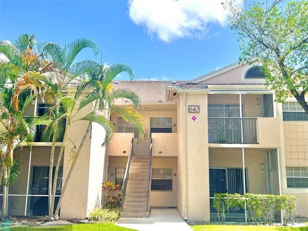 640 Cypress Club Way  #B12, Deerfield Beach, FL 33064