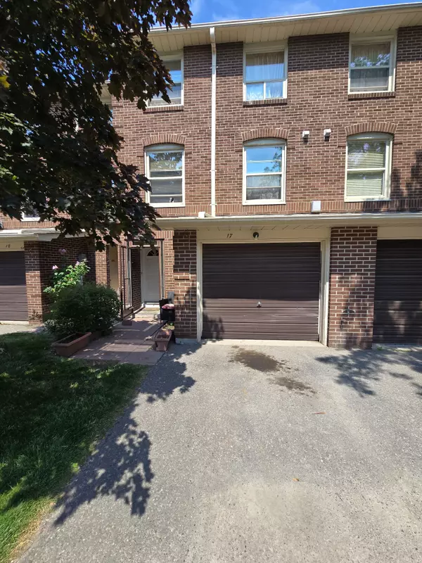 Brampton, ON L6T 3A5,17 Eden Park DR #17