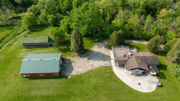 Hanover, ON N4N 2K3,837 7th AVE E