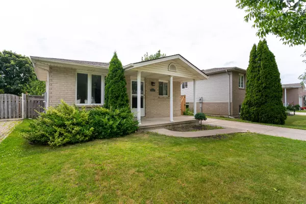 Windsor, ON N8W 5N9,1657 Blairwood CRES