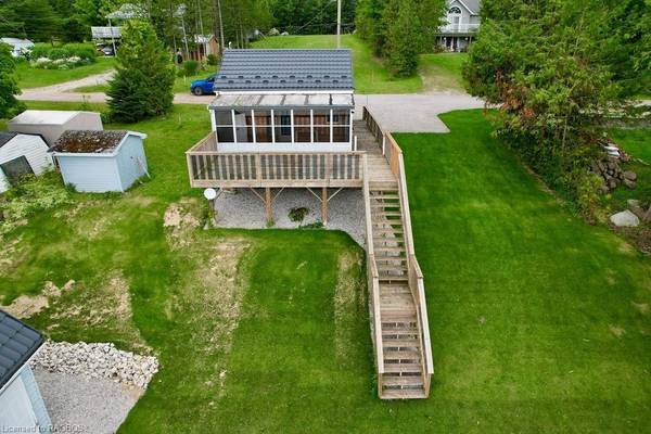 South Bruce Peninsula, ON N0H 1A0,38 Islandview DR