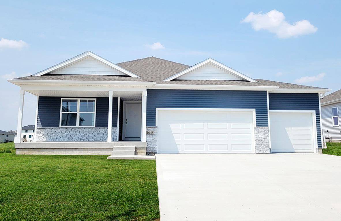 203 Grandville Lane SW, Cedar Rapids, IA 52404