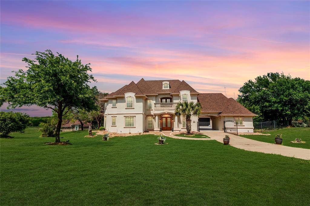 2707 Whispering Oaks Cove,  Cedar Hill,  TX 75104