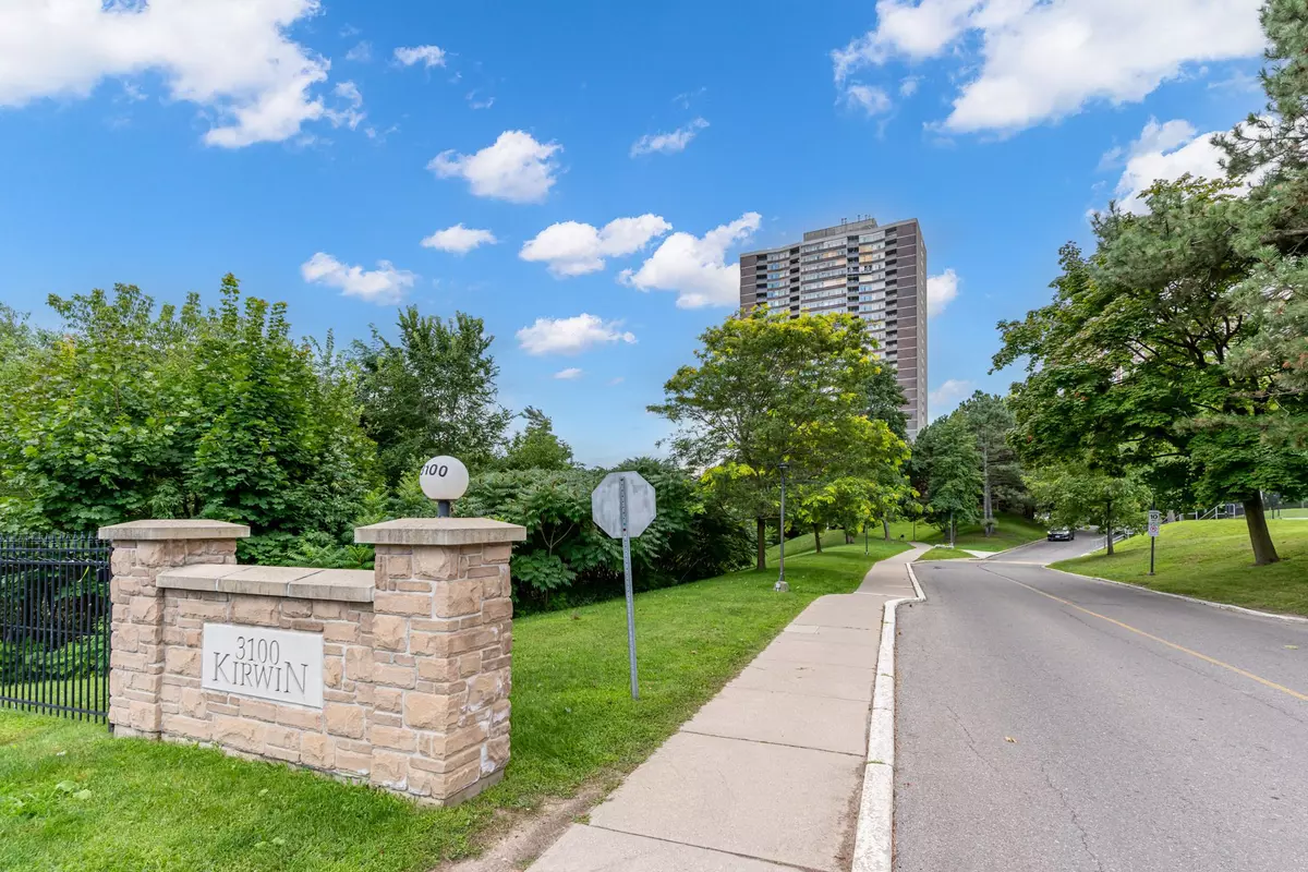 Mississauga, ON L5A 3S6,3100 Kirwin AVE #306