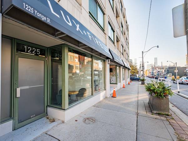 Toronto C02, ON M4T 1W4,1225 Yonge ST