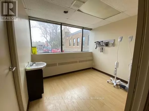 Toronto, ON M5R 3M8,800 Bathurst ST #101