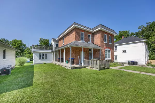 Penetanguishene, ON L9M 1L6,4 Maria ST