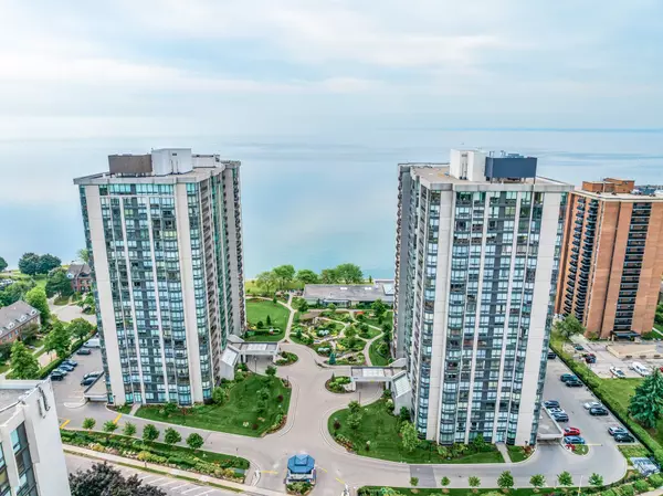 Oakville, ON L6L 5V1,2170 Marine DR #1702