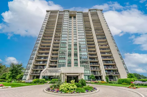 Oakville, ON L6L 5V1,2170 Marine DR #1702