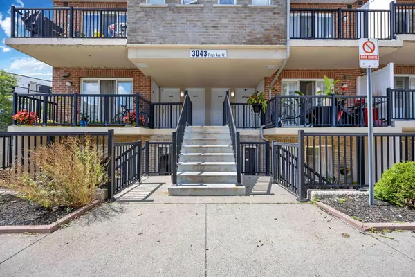 Toronto W05, ON M9M 0A4,3043 Finch AVE W #2027