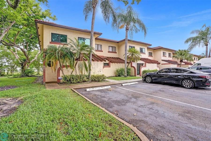 8873 NW 48th St  #124, Sunrise, FL 33351