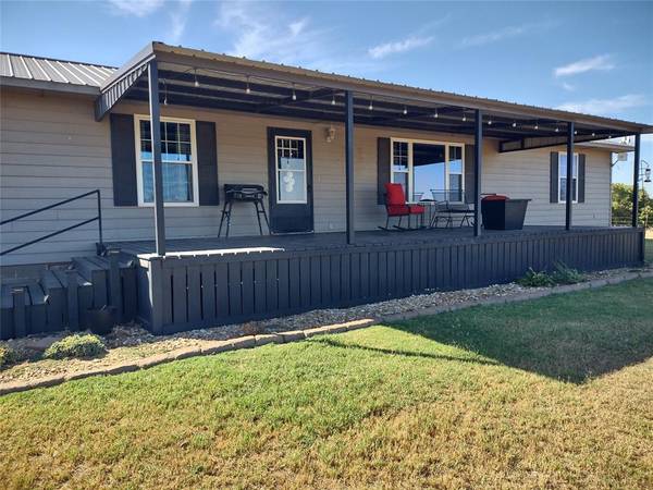 37114 County Street 2530, Fort Cobb, OK 73038