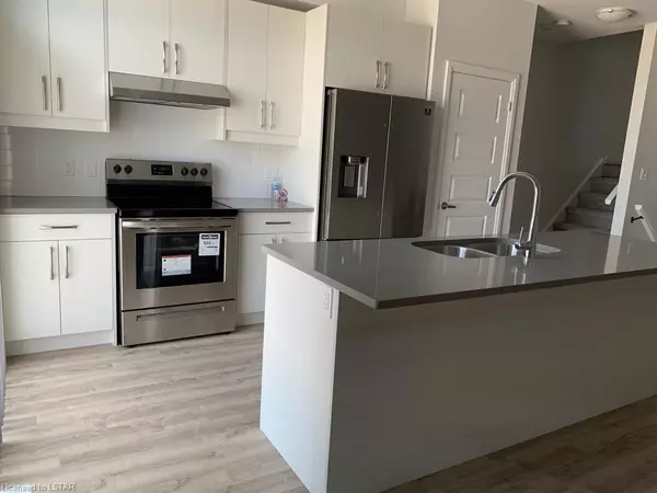 Middlesex, ON N5X 0N6,819 KLEINBURG DR #44