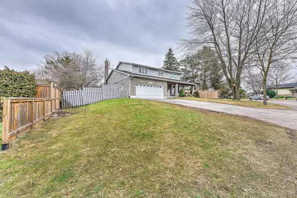 London, ON N6J 3Y9,2 PINEGROVE CRES