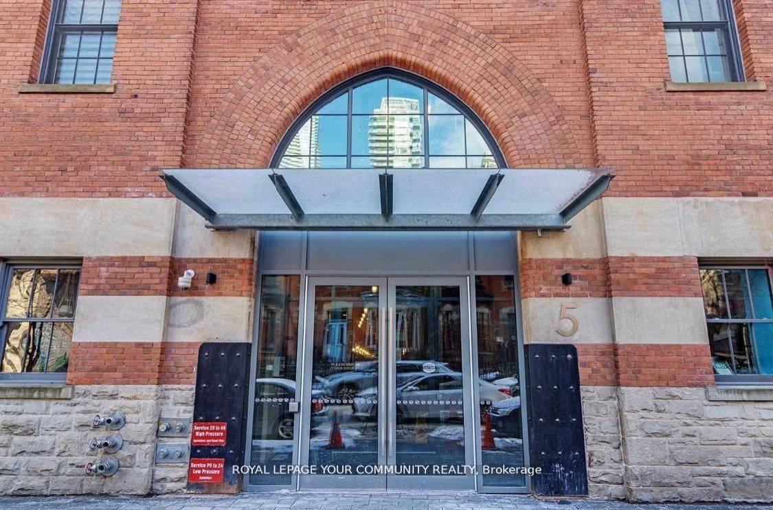 Toronto C01, ON M4Y 1J6,5 St Joseph ST #1706