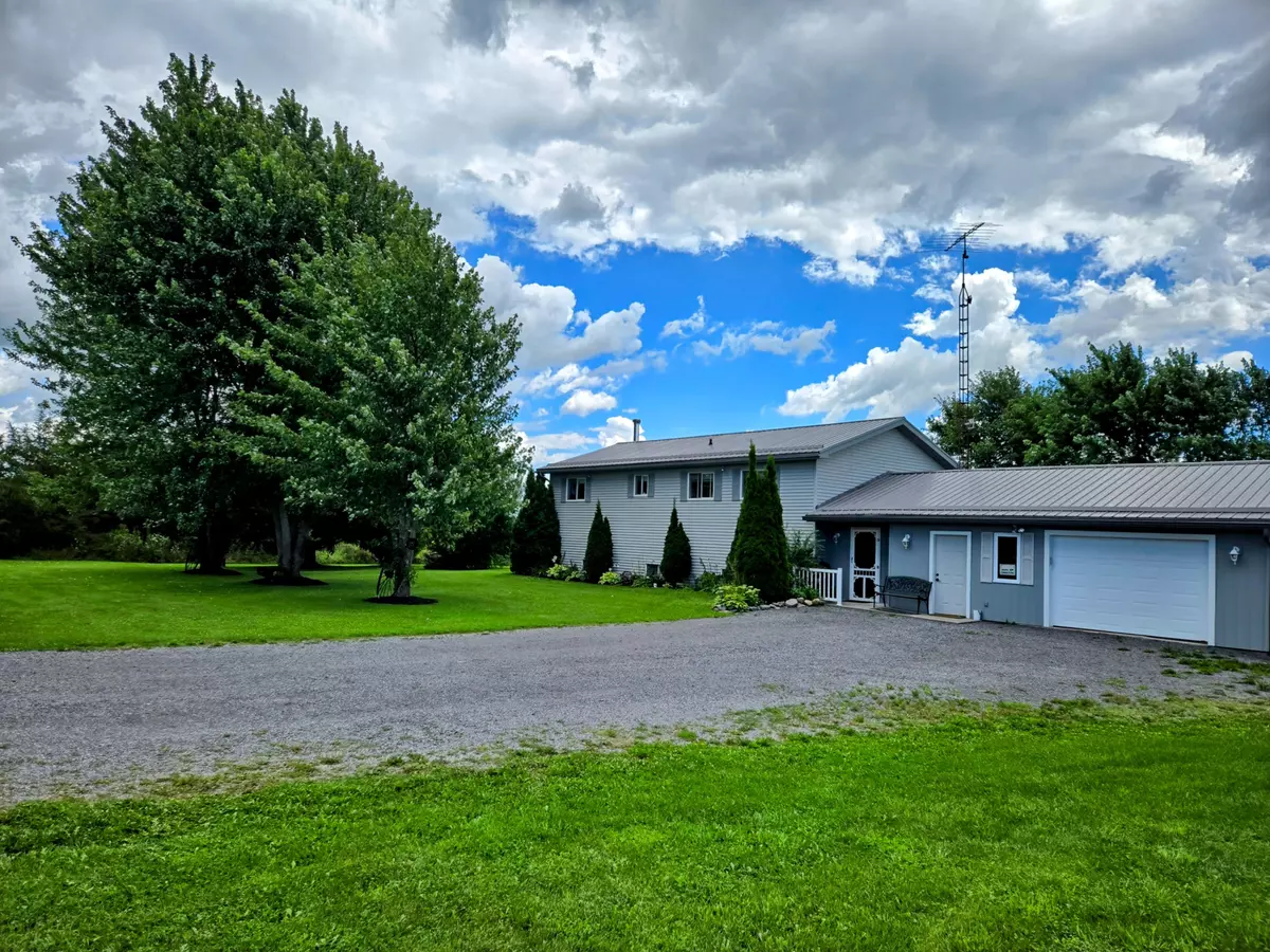 Tyendinaga, ON K0K 3A0,462 Hinchey RD