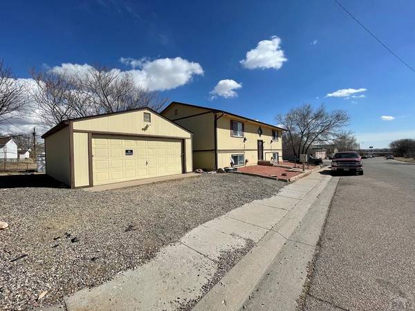 Pueblo, CO 81001,1529 Oakshire Lane