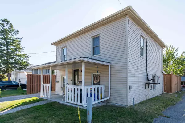 Belleville, ON K8P 1X8,5 Ridley ST E