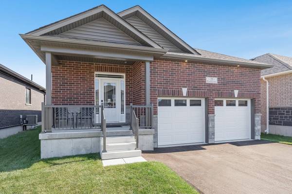 Springwater, ON L0L 1P0,25 Rowley CRES