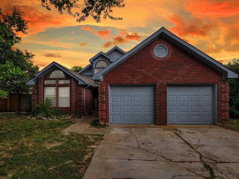 1115 Cherrytree Drive, Arlington, TX 76001