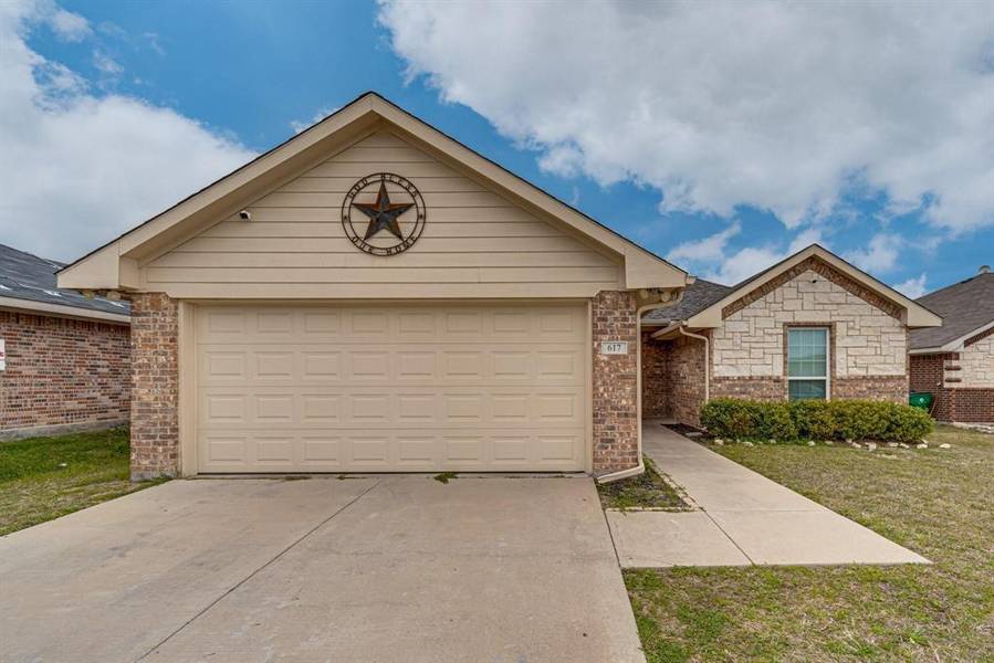 617 Antonio Lane, Waxahachie, TX 75165