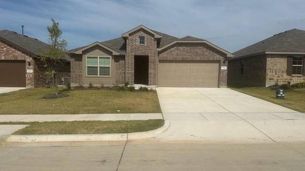 532 BRONZE Circle W, Springtown, TX 76082