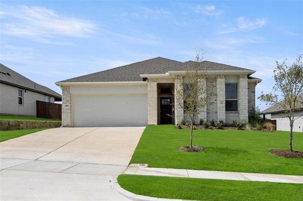 515 Lakeway Lane, Justin, TX 76247