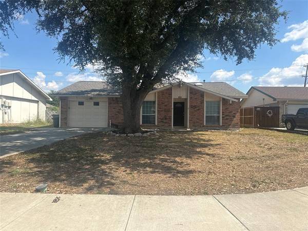 2902 Lockwood Drive,  Carrollton,  TX 75007