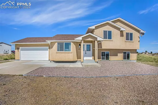 1815 E Tenderfoot LN, Pueblo, CO 81007