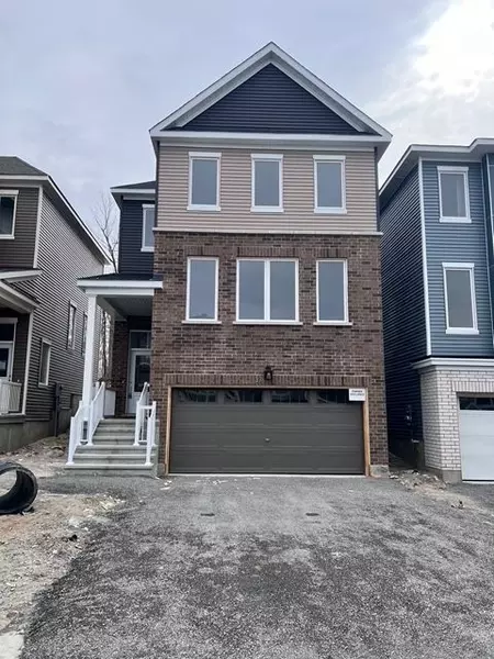 376 Appalachian CIR, Ottawa, ON K2J 6X3