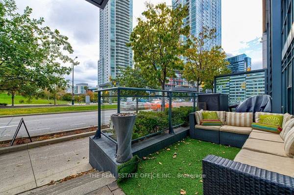 112 Fort York BLVD #G9, Toronto C01, ON M5V 4A7