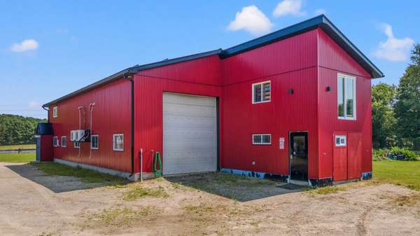 8870 County 93 RD, Midland, ON L4R 4K4