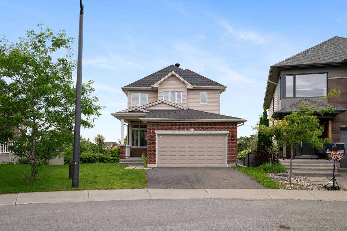 Ottawa, ON K2M 2V6,632 Bridleglen CRES