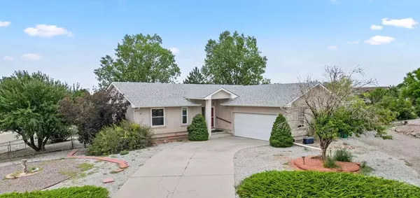 41 S Fairknoll Pl, Pueblo West, CO 81007