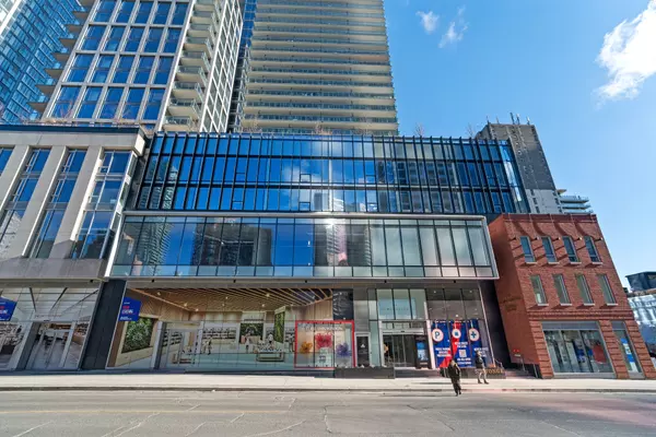 Toronto C01, ON M4Y 0H6,591 Yonge ST #205