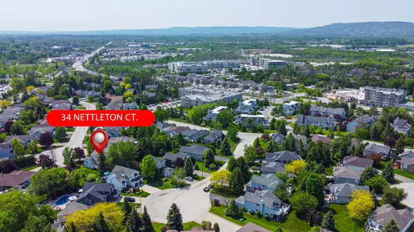 Collingwood, ON L9Y 5B9,34 Nettleton CT