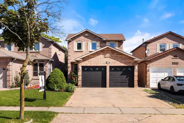 3335 Dovetail Mews, Mississauga, ON L5L 5E9