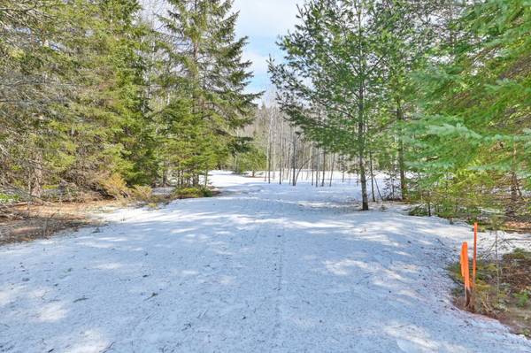 Addington Highlands, ON K0H 1L0,00 Redford DR