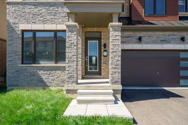 Brantford, ON N3T 0V7,37 Bee CRES