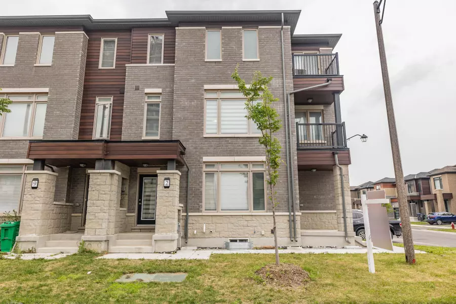 2 Haydrop RD, Brampton, ON L4H 3N5