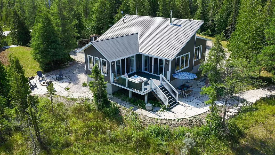 422 Dorcas Bay RD, Northern Bruce Peninsula, ON N0H 2R0