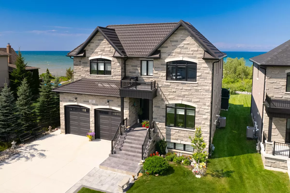 Wasaga Beach, ON L9Z 2X6,2292 Shore LN