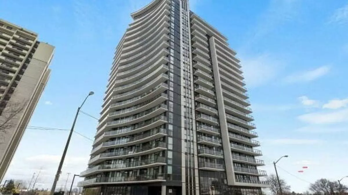 Toronto W04, ON M6L 0A6,1461 Lawrence AVE W #811