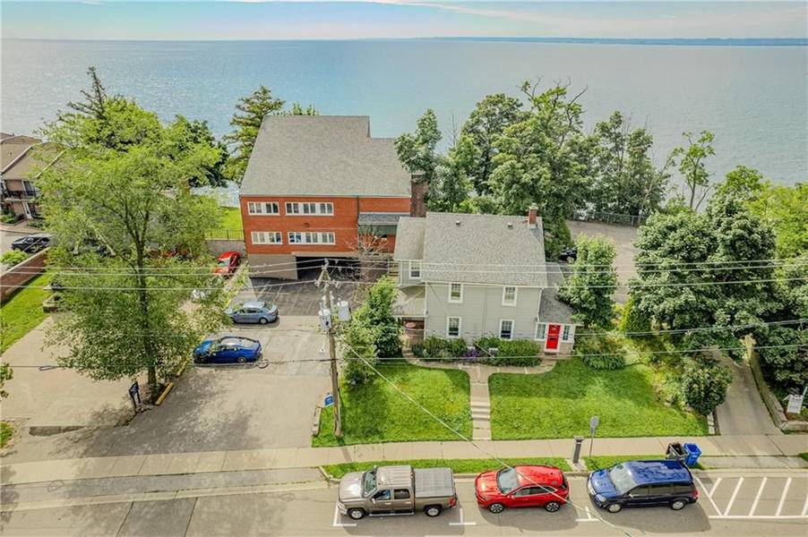 2122 Old Lakeshore RD, Burlington, ON L7R 1A3