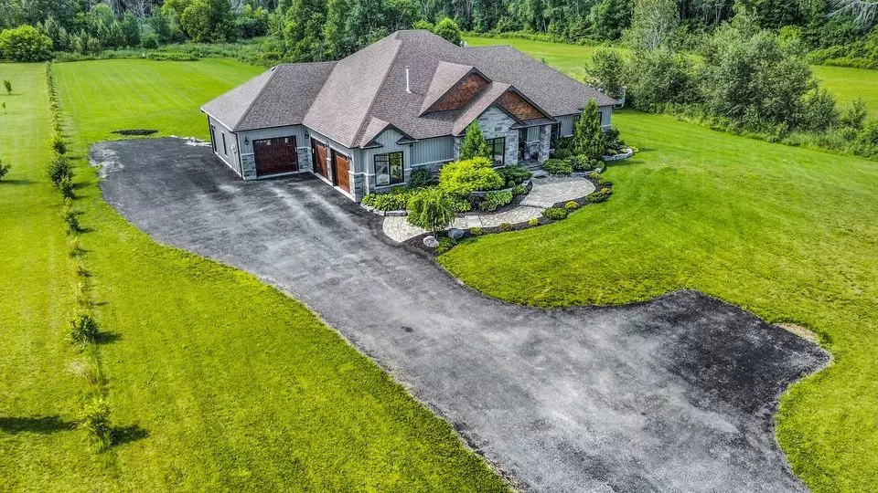 887 County Road 64 RD, Brighton, ON K0K 1H0