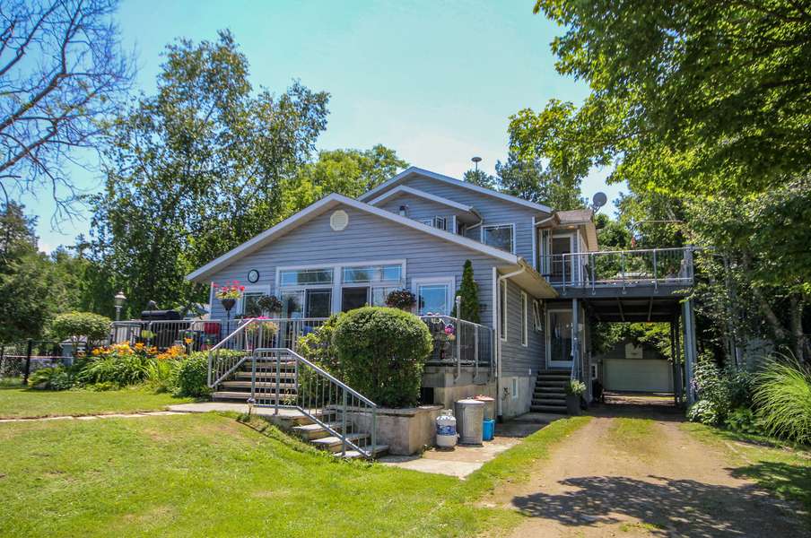 37 Reid's Pt RD, South Bruce Peninsula, ON N0H 2T0