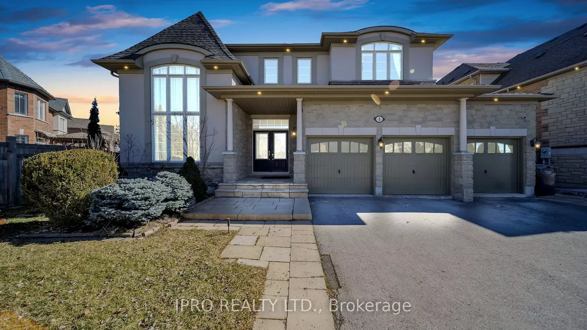 Brampton, ON L6P 2T4,4 Quatro CRES