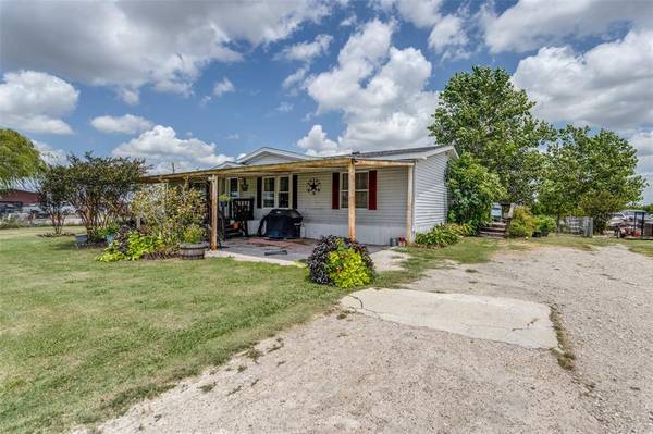 1471 County Road 697, Farmersville, TX 75442