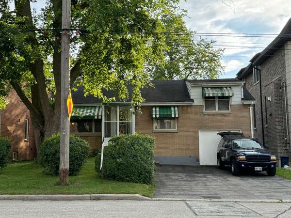 132 Highgate AVE, Toronto C14, ON M2N 5E6